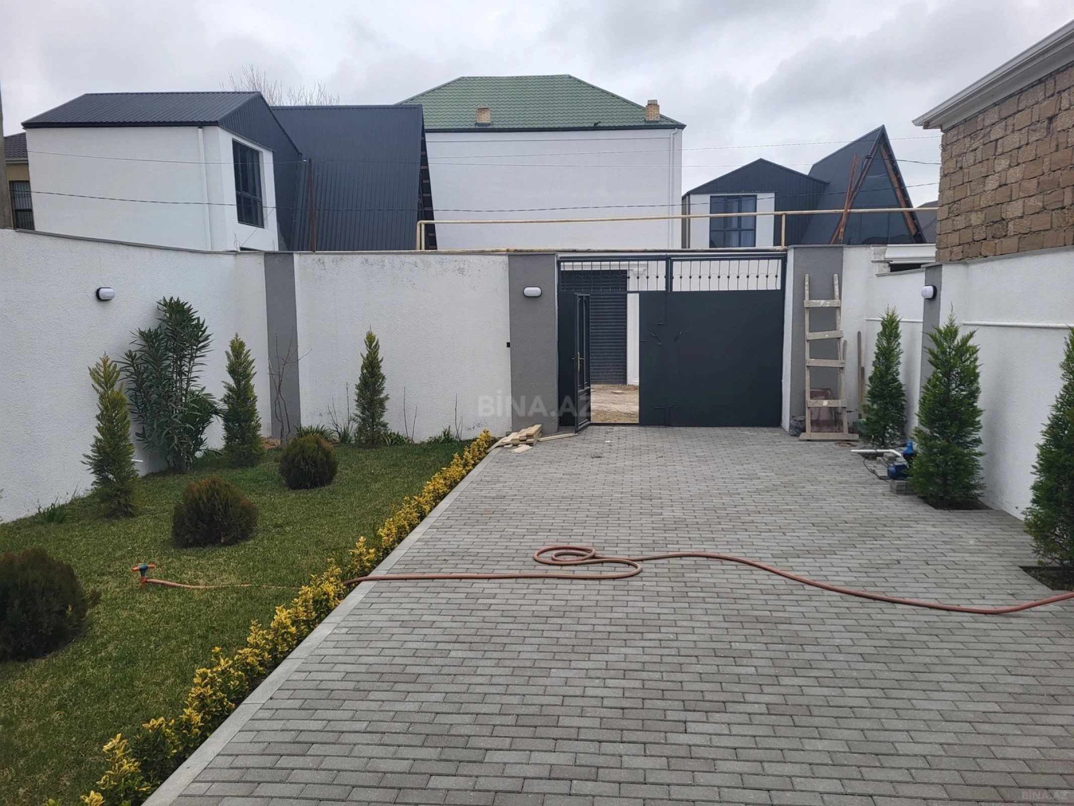 Satılır 4 otaqlı həyət evi 120 m²