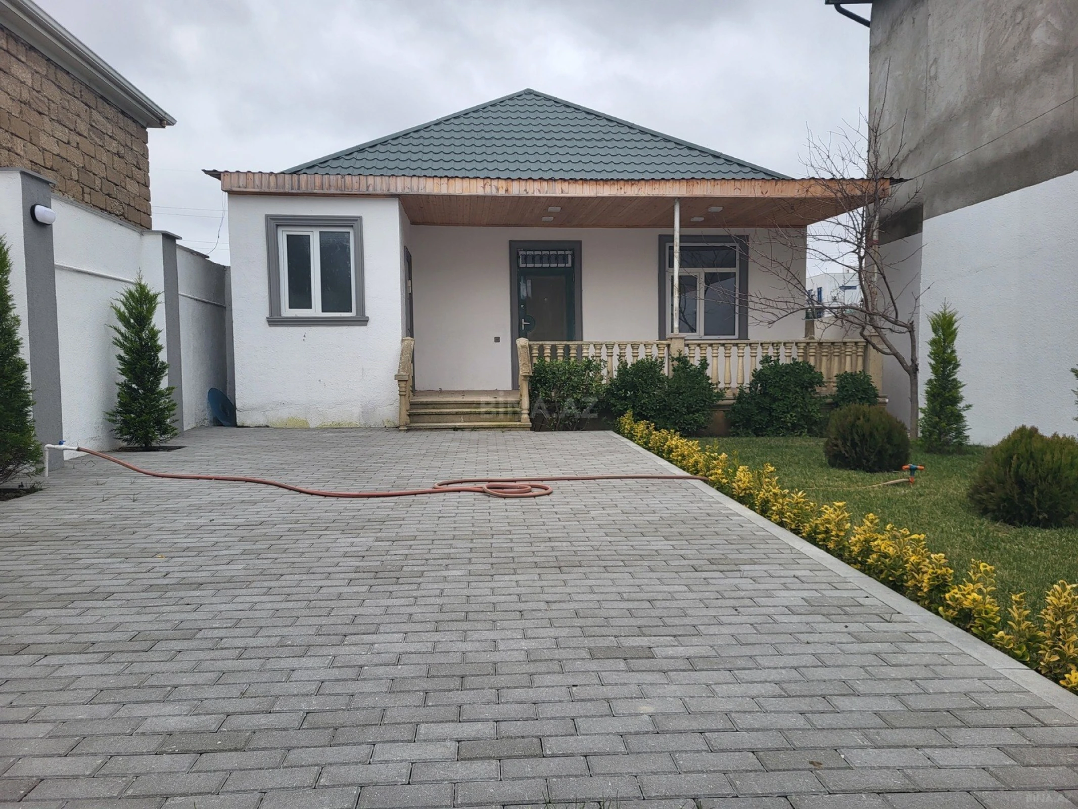Satılır 4 otaqlı həyət evi 120 m²