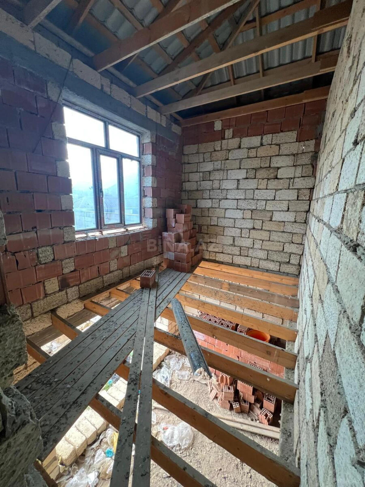 Satılır 5 otaqlı həyət evi 110 m²