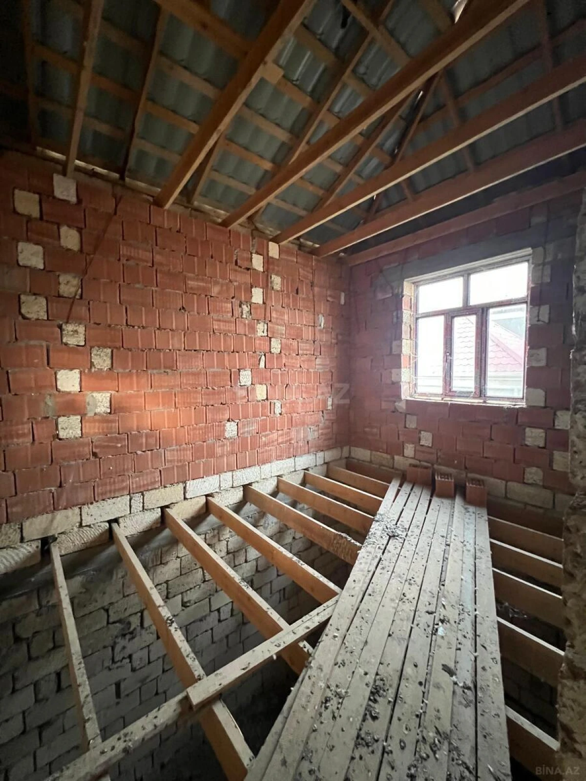 Satılır 5 otaqlı həyət evi 110 m²