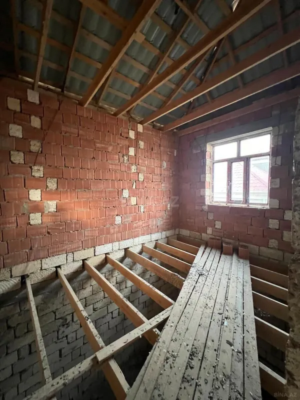 Satılır 5 otaqlı həyət evi 110 m²