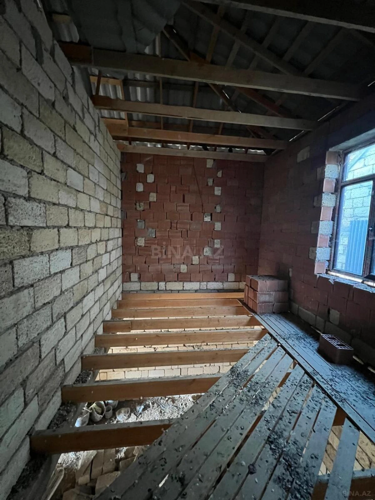 Satılır 5 otaqlı həyət evi 110 m²