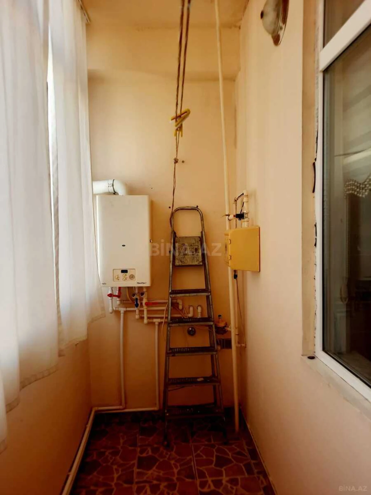 Kirayə verilir 2 otaqlı mənzil 83 m²