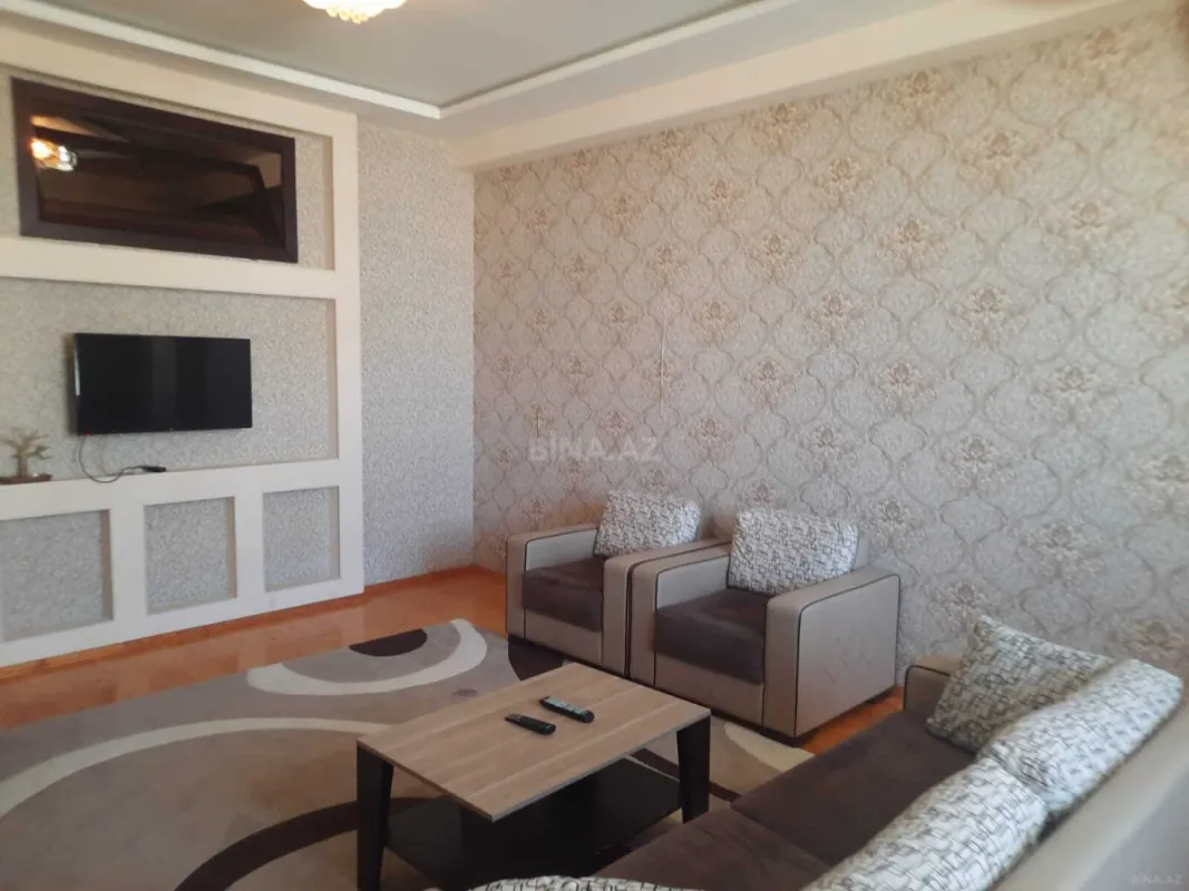 Kirayə verilir 2 otaqlı mənzil 83 m²
