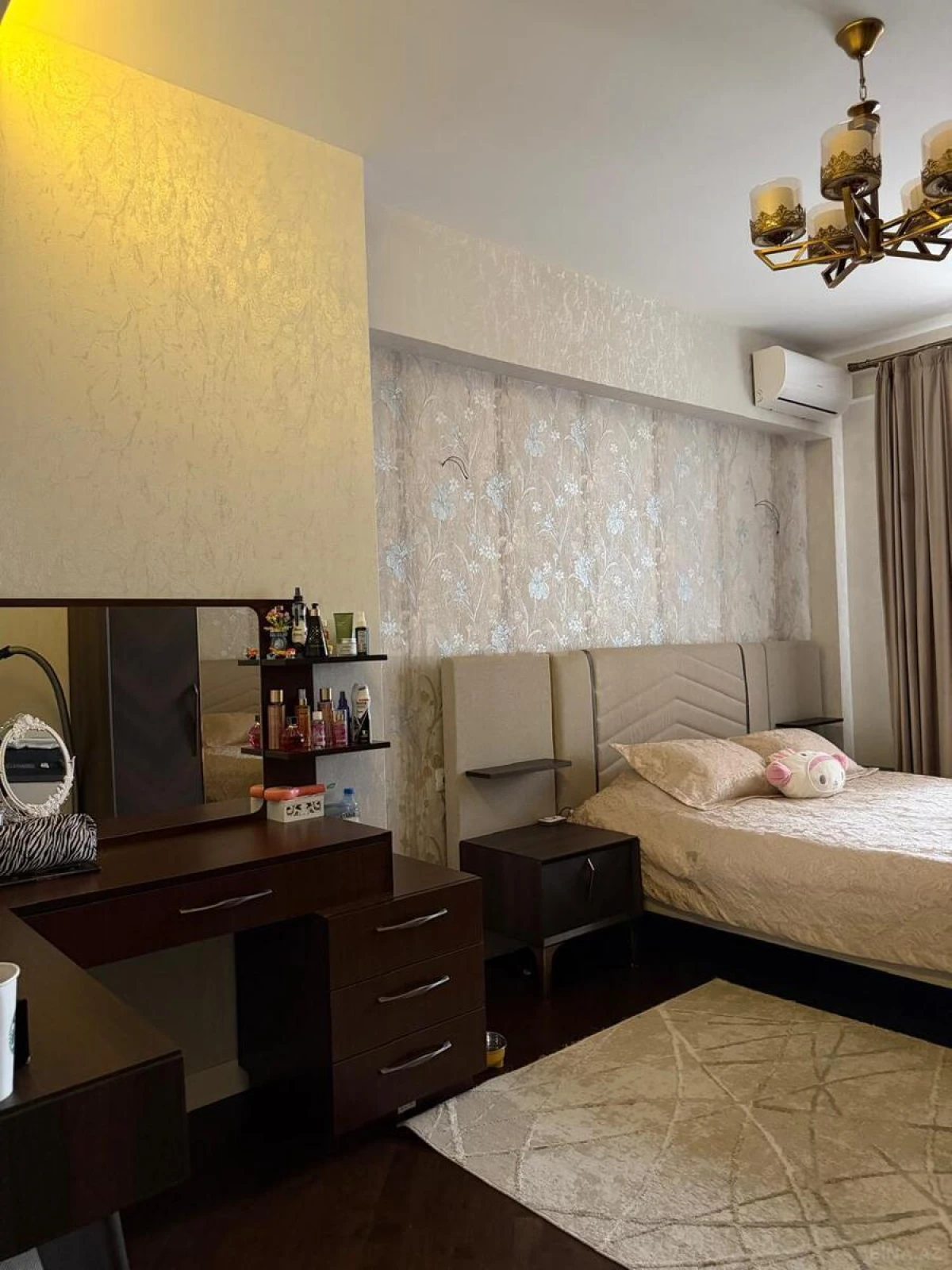 Satılır 2 otaqlı mənzil 70 m²