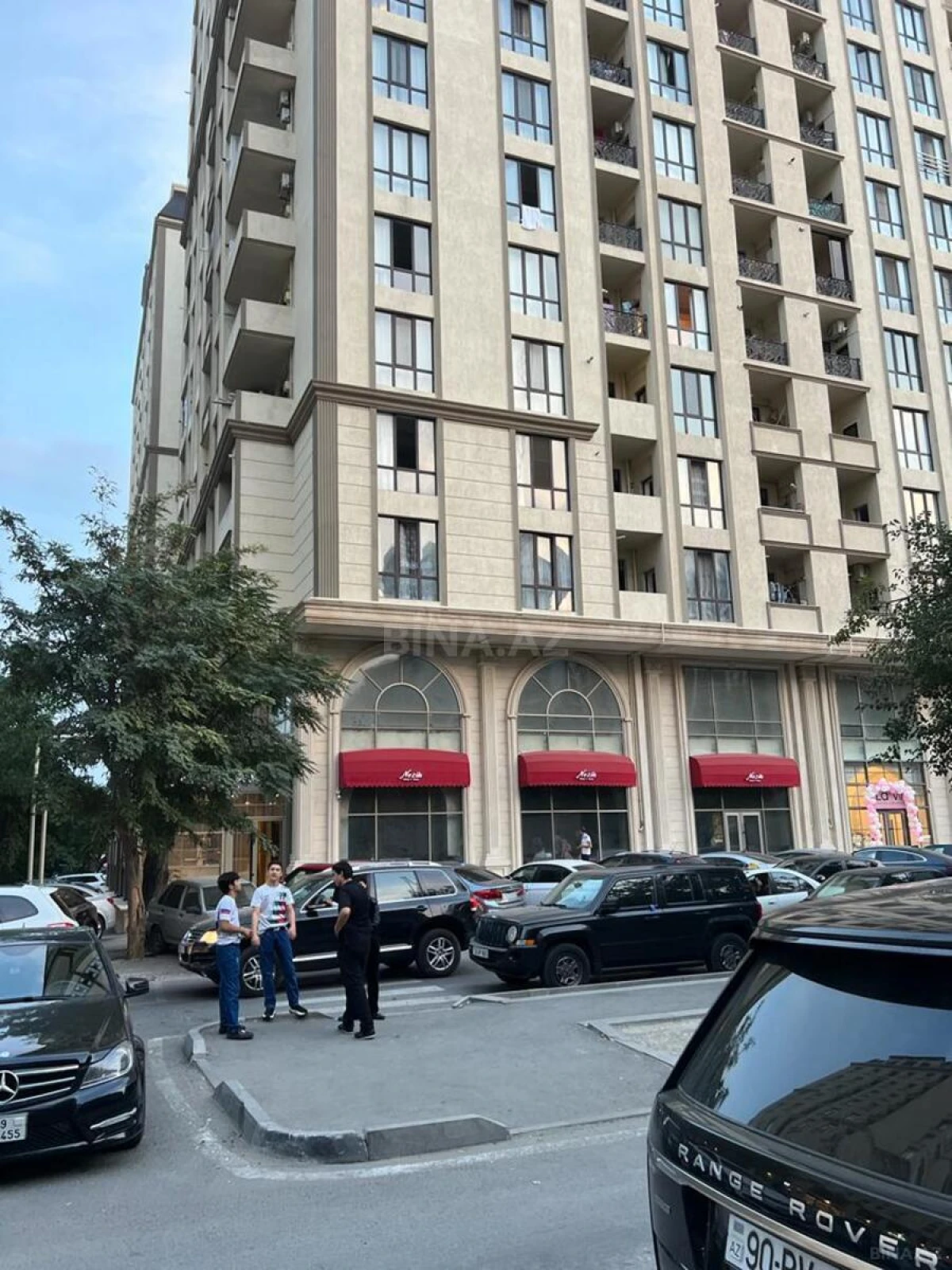 Satılır 2 otaqlı mənzil 70 m²