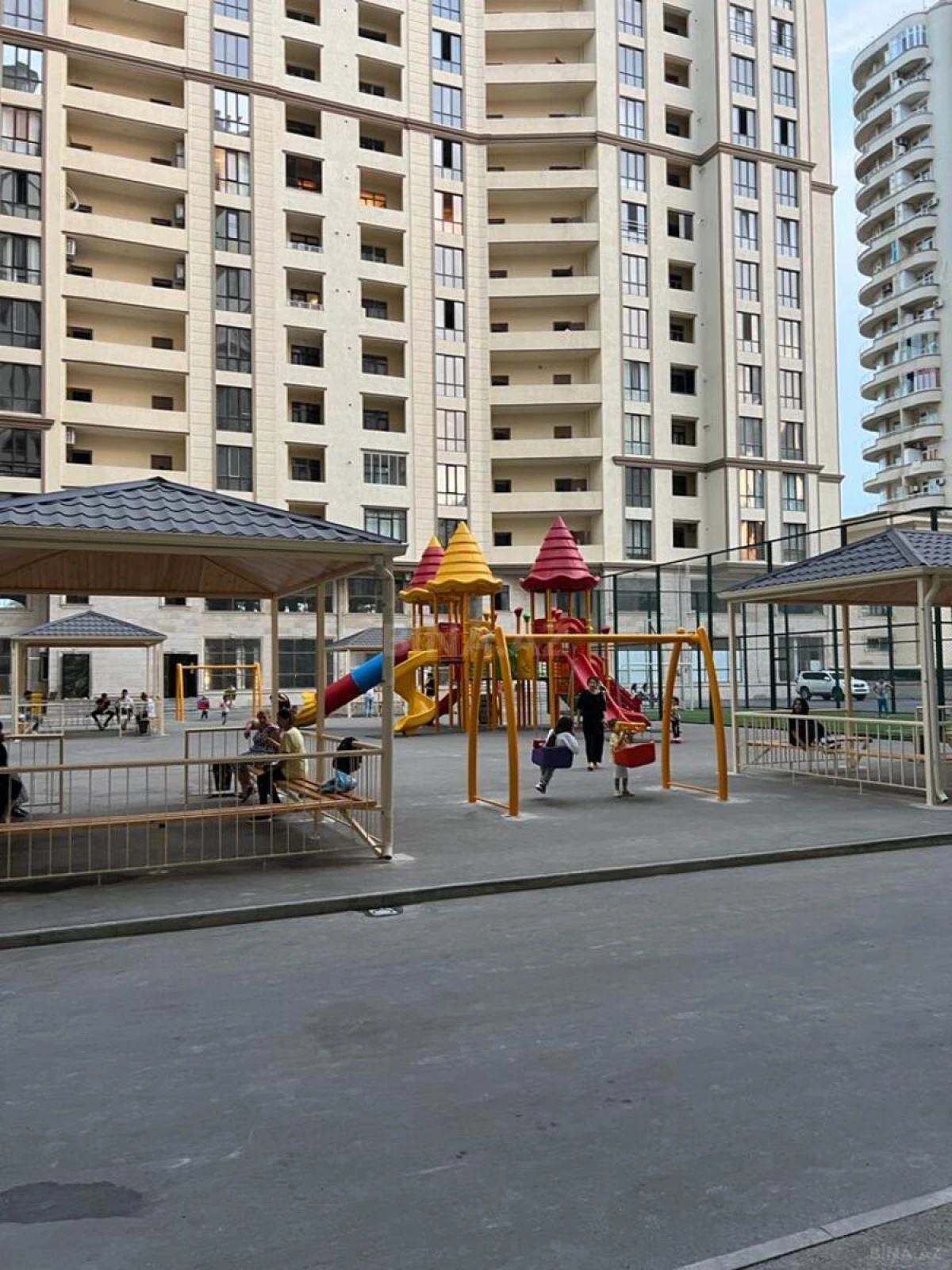 Satılır 2 otaqlı mənzil 70 m²