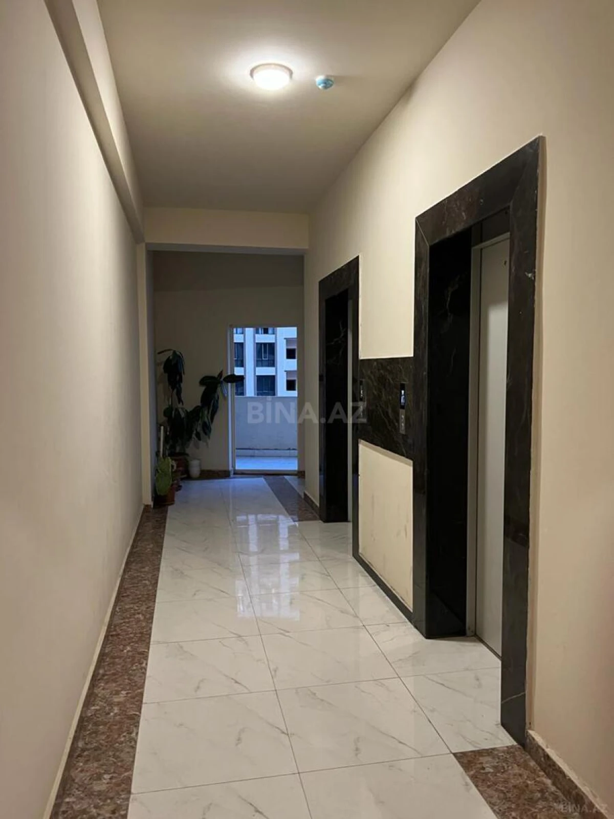Satılır 2 otaqlı mənzil 70 m²