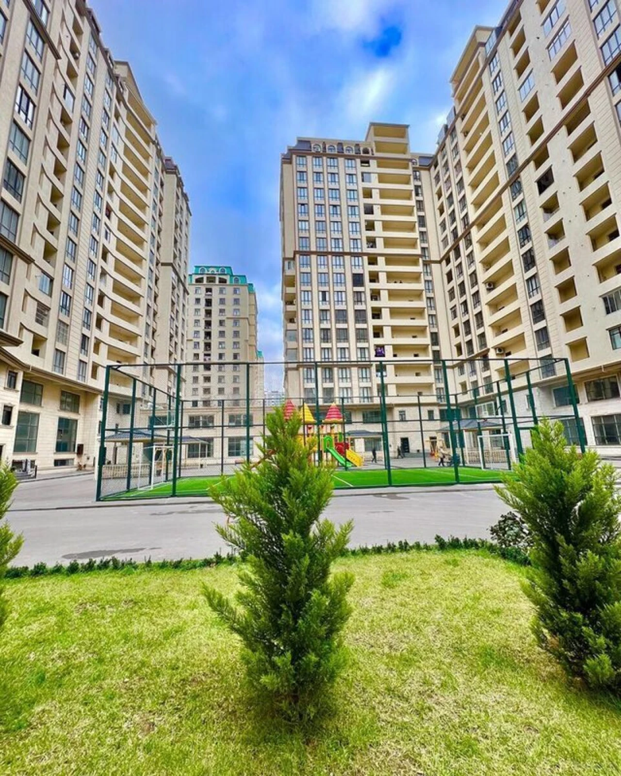 Satılır 2 otaqlı mənzil 70 m²