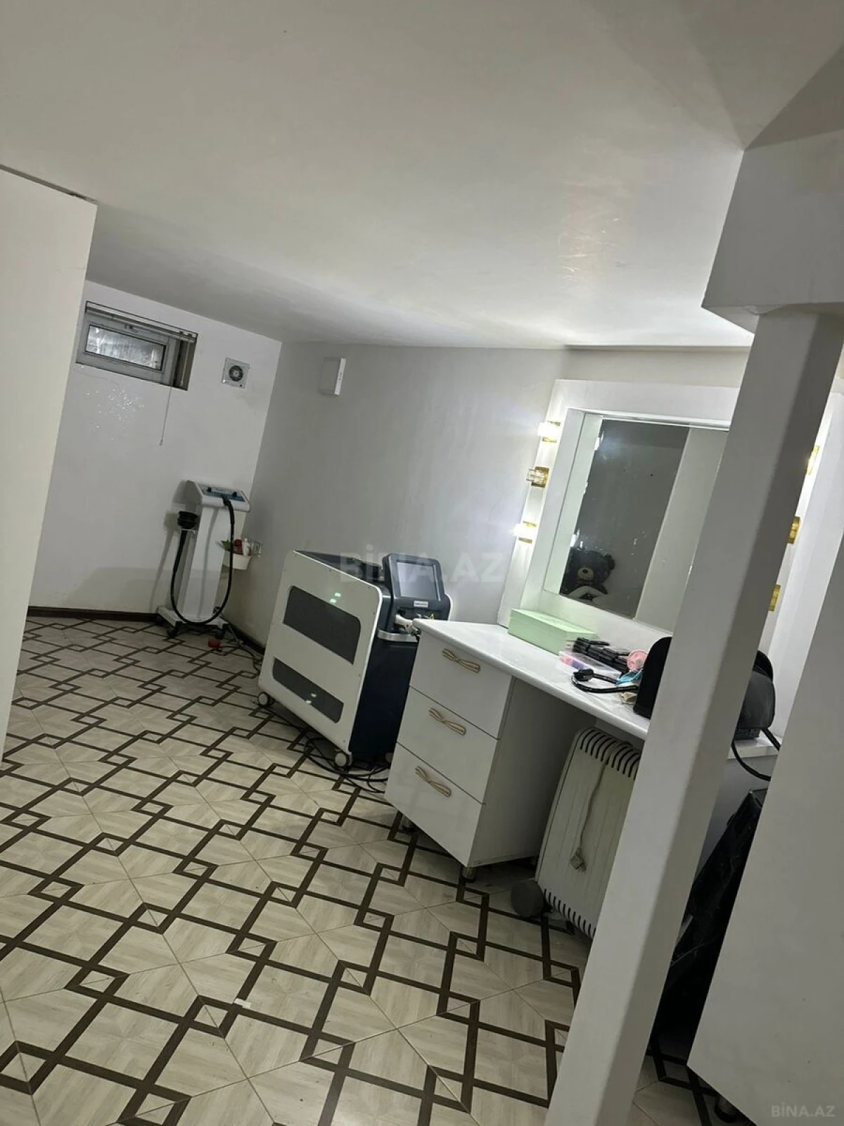 Kirayə verilir obyekt 64 m²