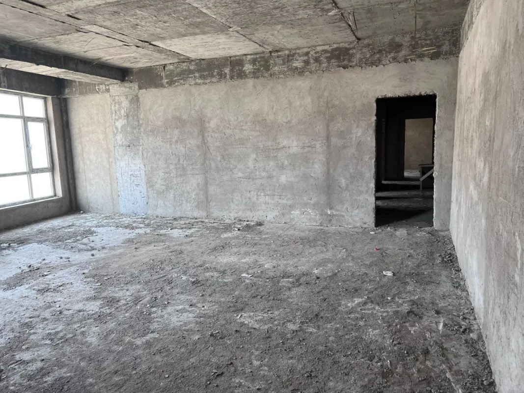 Satılır 4 otaqlı mənzil 177 m²