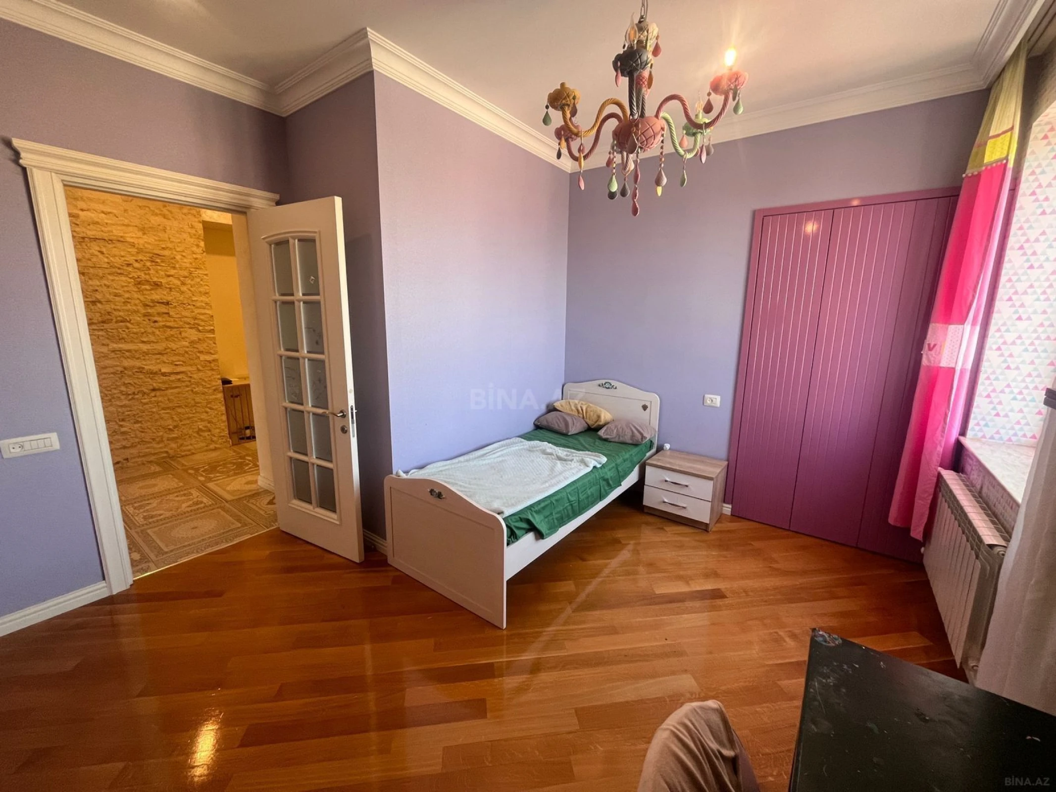 Satılır 4 otaqlı mənzil 170 m²