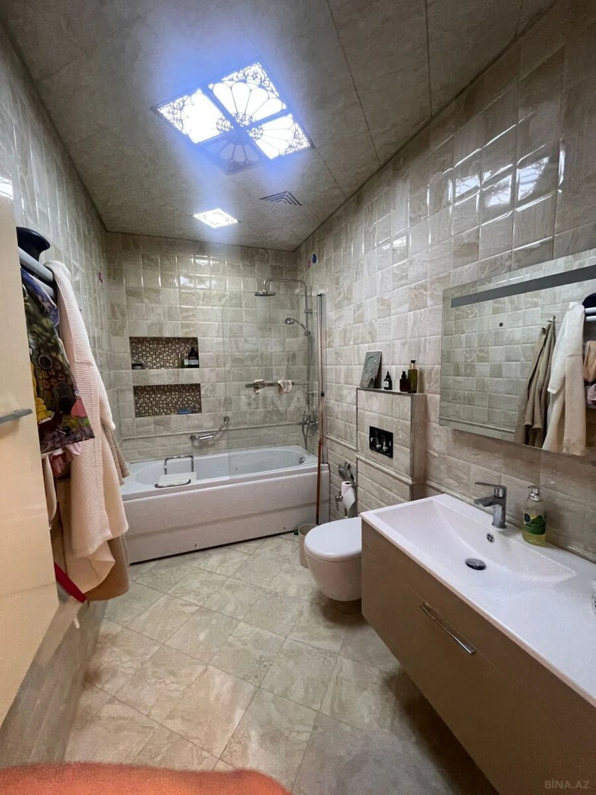 Satılır 4 otaqlı mənzil 170 m²