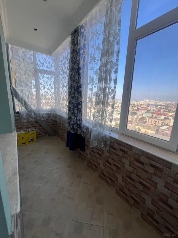 Satılır 4 otaqlı mənzil 170 m²