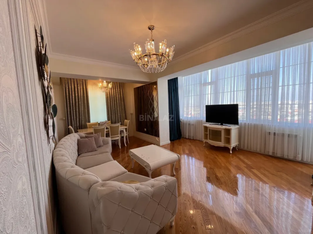 Satılır 4 otaqlı mənzil 170 m²