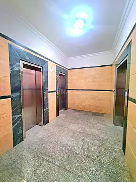 Satılır 2 otaqlı mənzil 106 m²