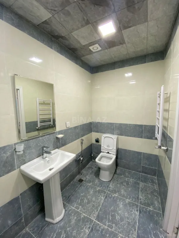 Kirayə verilir 2 otaqlı mənzil 61 m²
