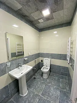 Kirayə verilir 2 otaqlı mənzil 61 m²