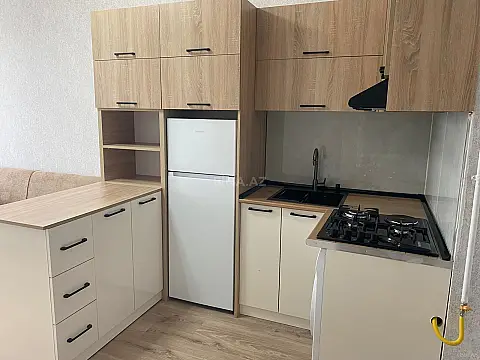 Kirayə verilir 2 otaqlı mənzil 61 m²