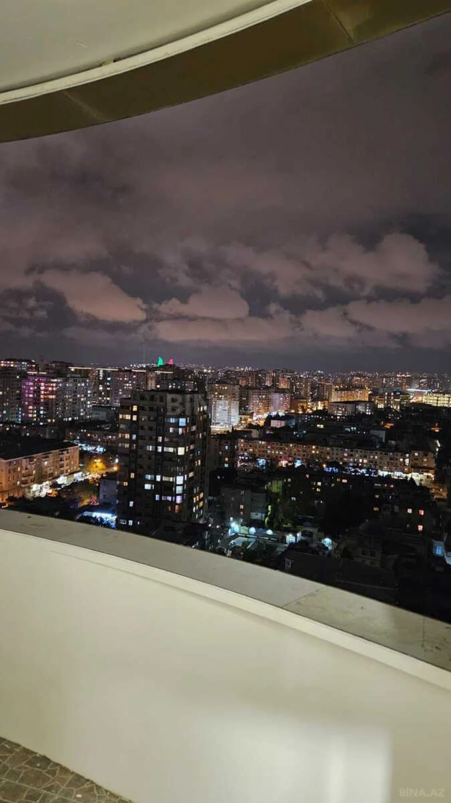 Kirayə verilir 2 otaqlı mənzil 70 m²