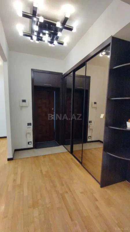 Satılır 3 otaqlı mənzil 100 m²