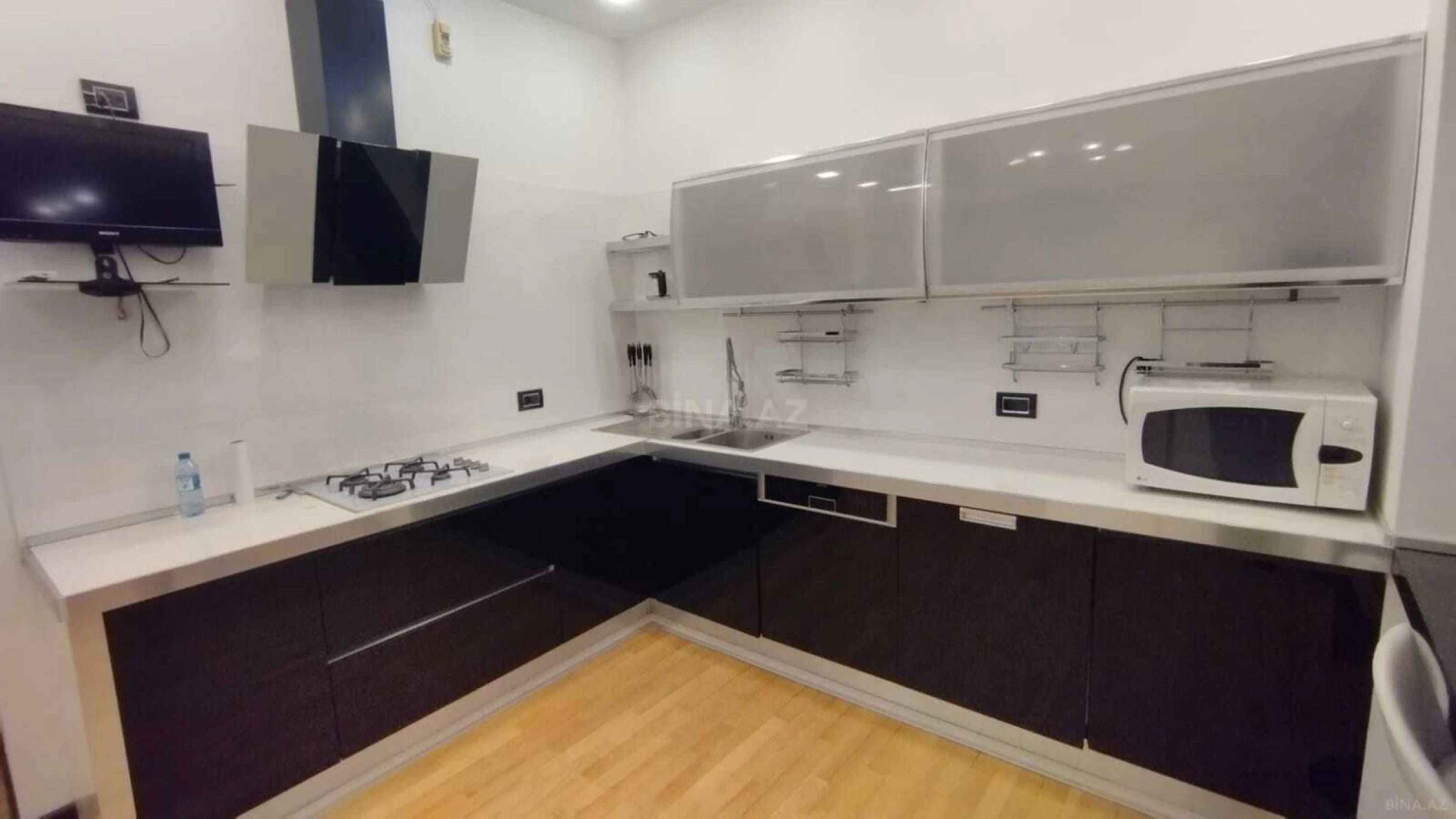 Satılır 3 otaqlı mənzil 100 m²