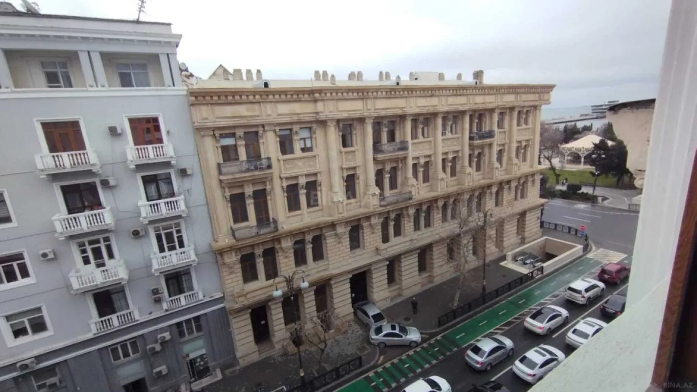 Satılır 3 otaqlı mənzil 100 m²