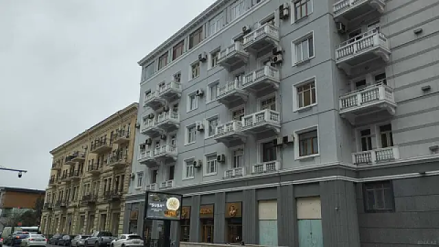 Satılır 3 otaqlı mənzil 100 m²