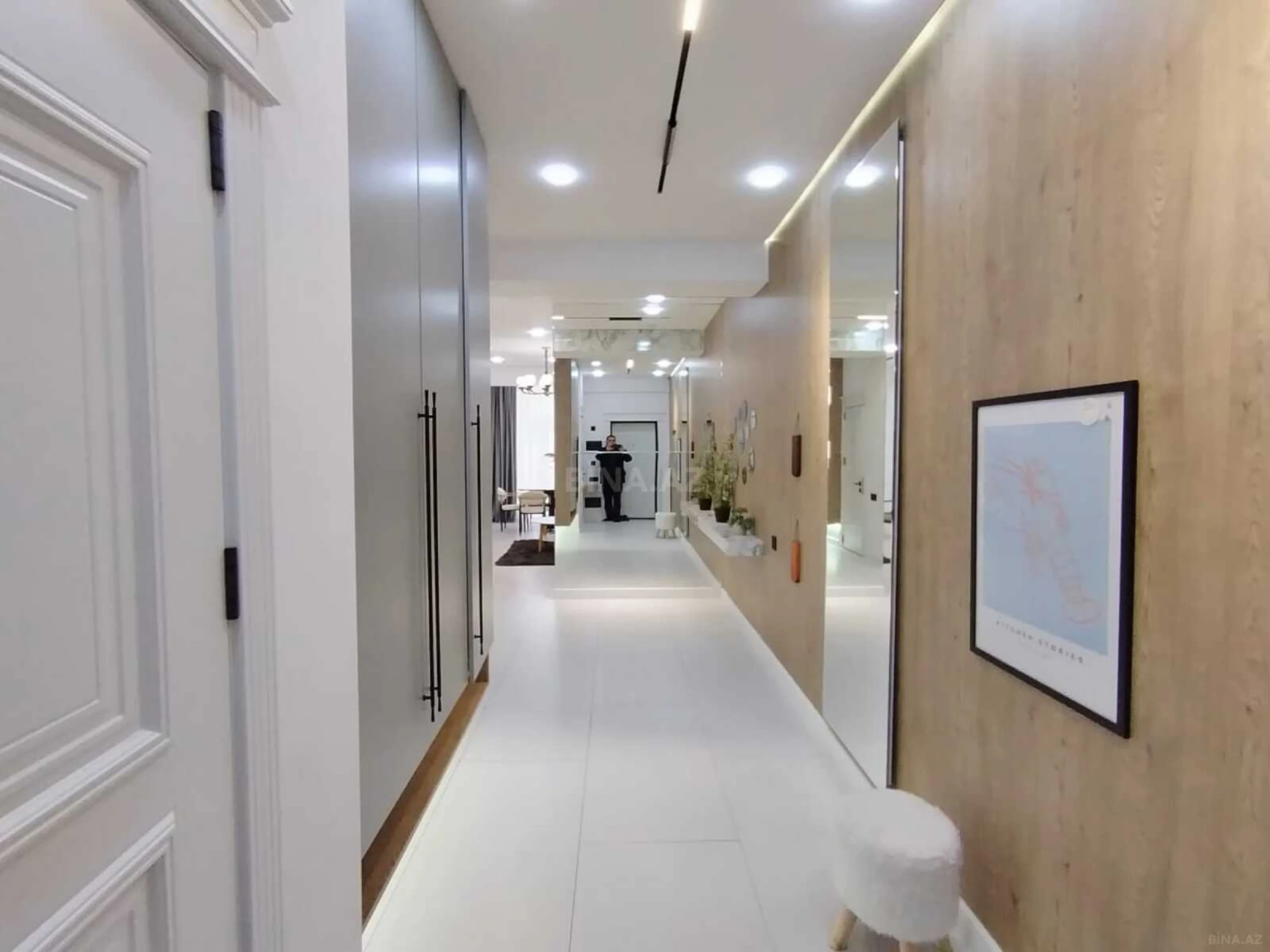 Satılır 3 otaqlı mənzil 117 m²