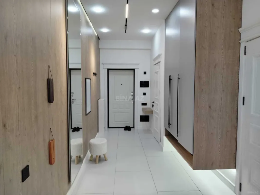 Satılır 3 otaqlı mənzil 117 m²