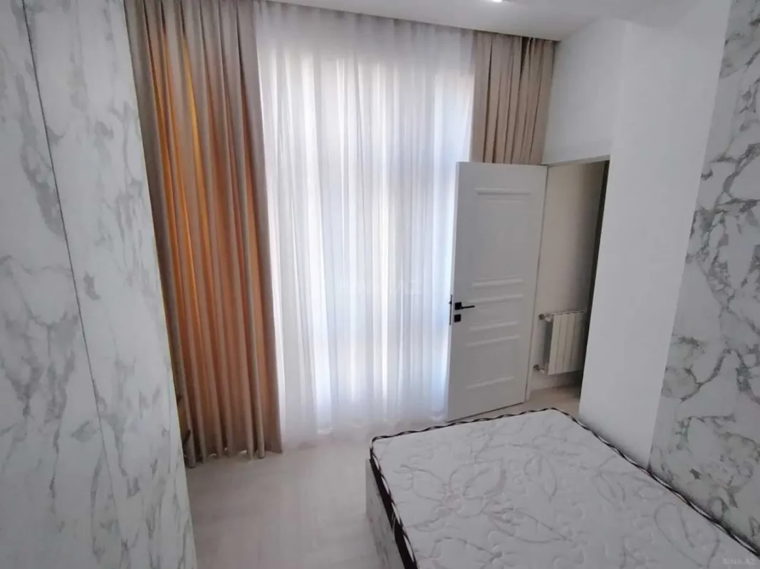 Satılır 3 otaqlı mənzil 117 m²