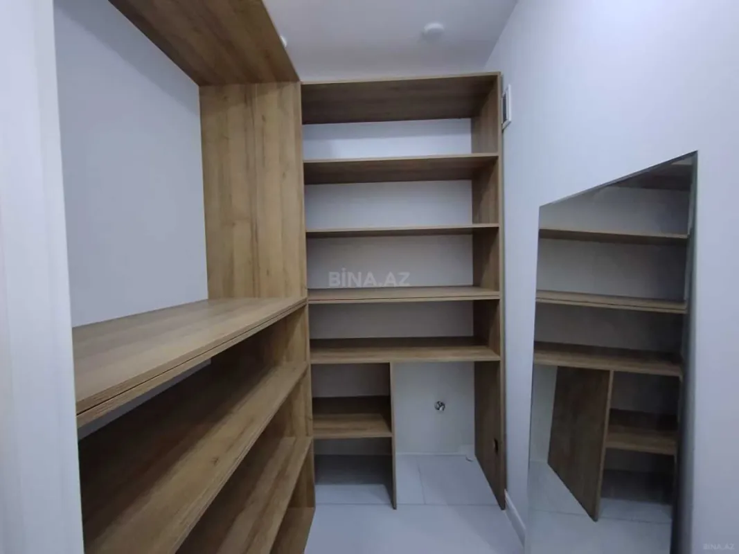 Satılır 3 otaqlı mənzil 117 m²