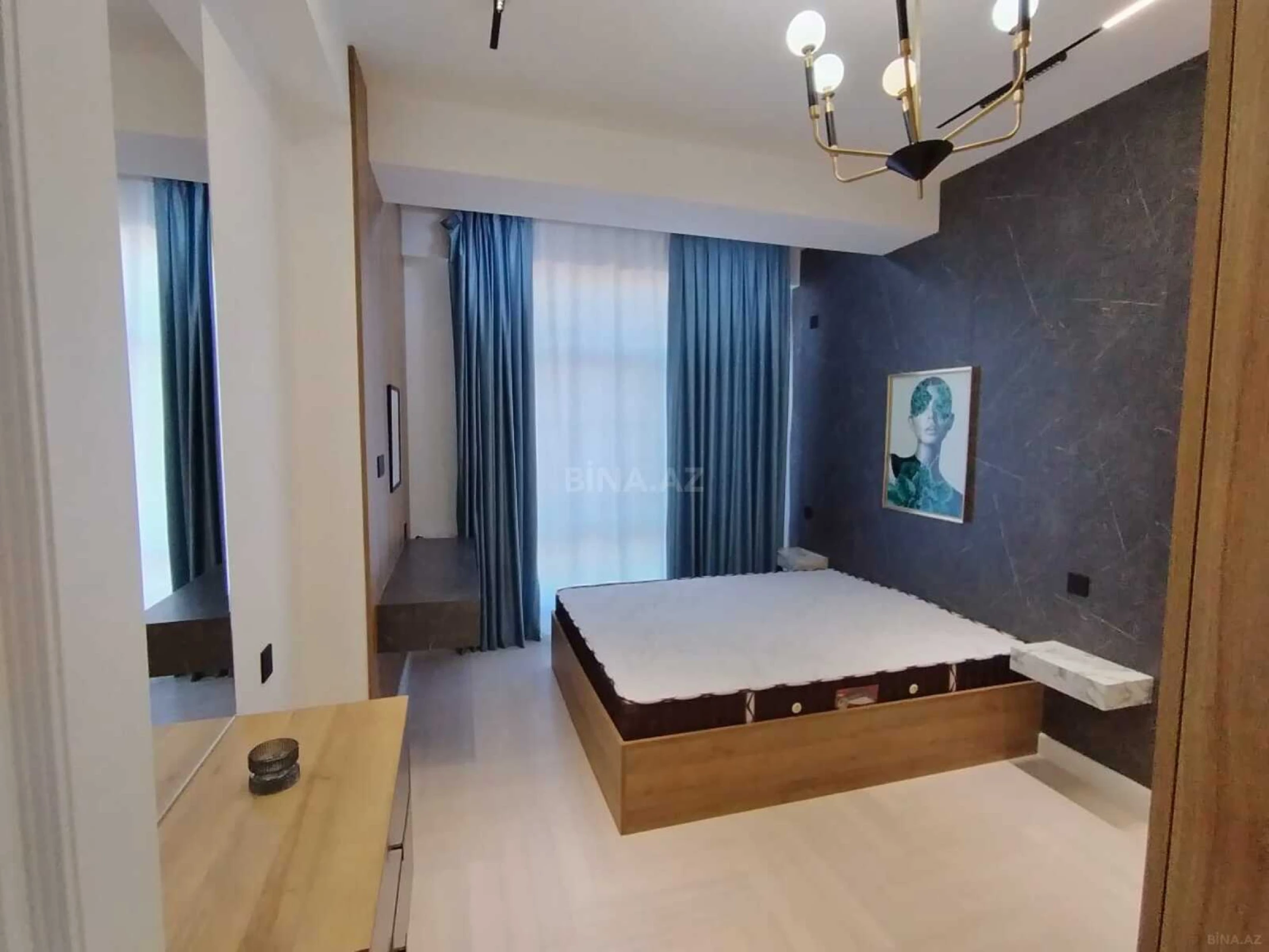 Satılır 3 otaqlı mənzil 117 m²