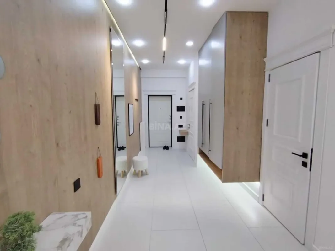 Satılır 3 otaqlı mənzil 117 m²