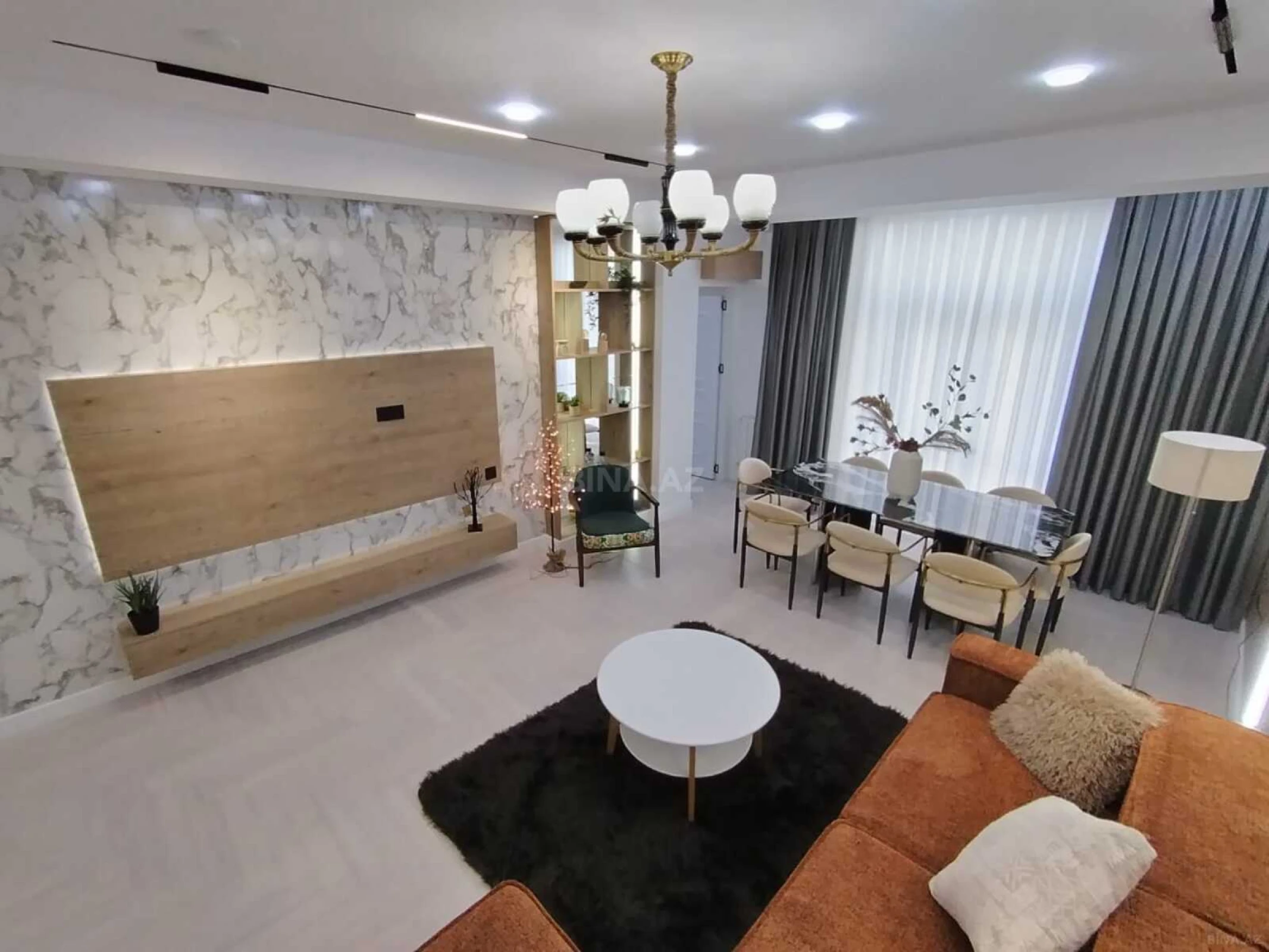 Satılır 3 otaqlı mənzil 117 m²