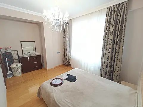 Kirayə verilir 2 otaqlı mənzil 75 m²