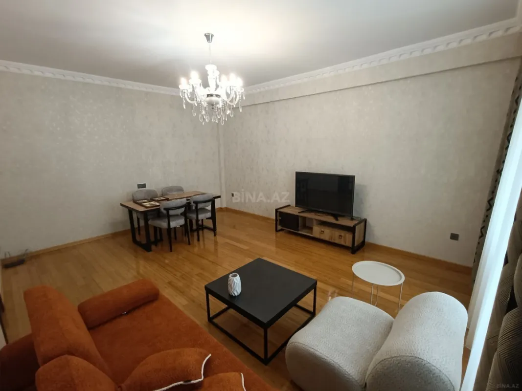 Kirayə verilir 2 otaqlı mənzil 75 m²