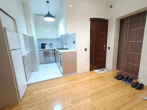 Kirayə verilir 2 otaqlı mənzil 75 m²