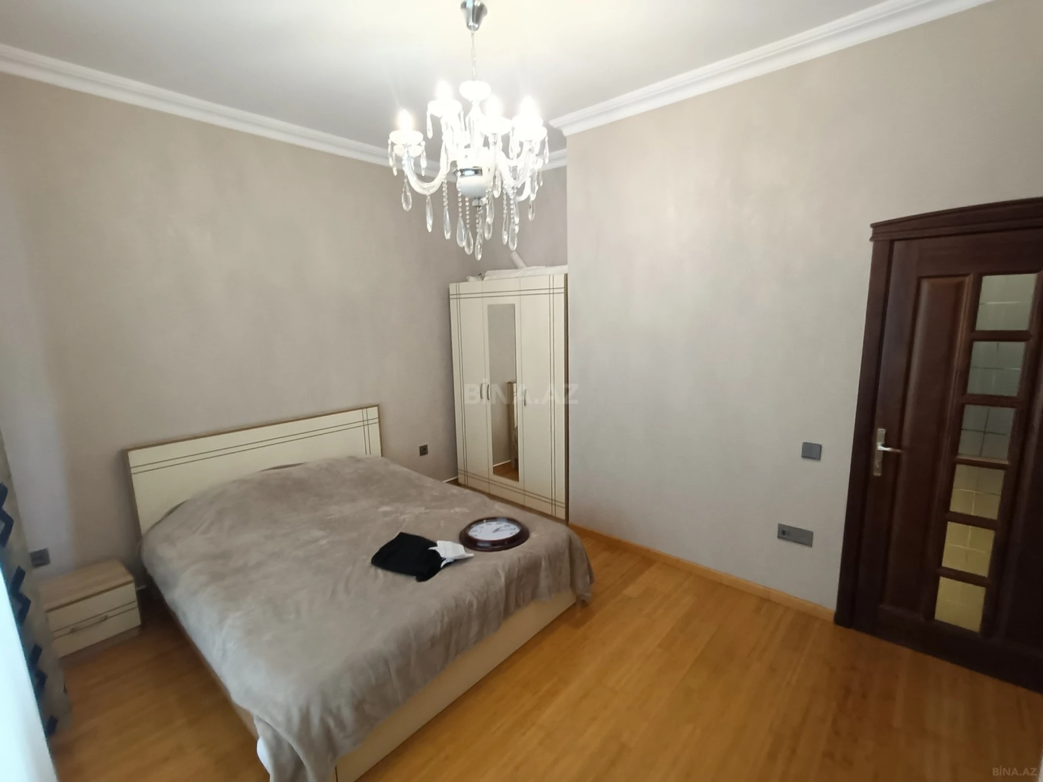 Kirayə verilir 2 otaqlı mənzil 75 m²