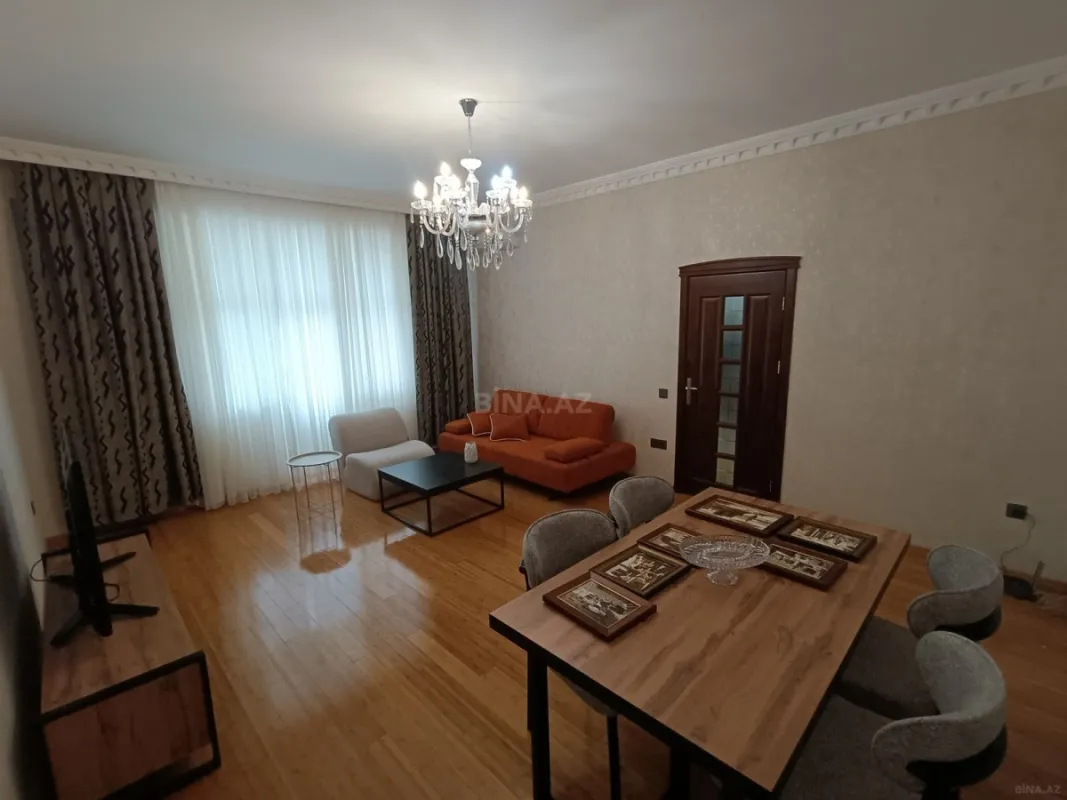 Kirayə verilir 2 otaqlı mənzil 75 m²
