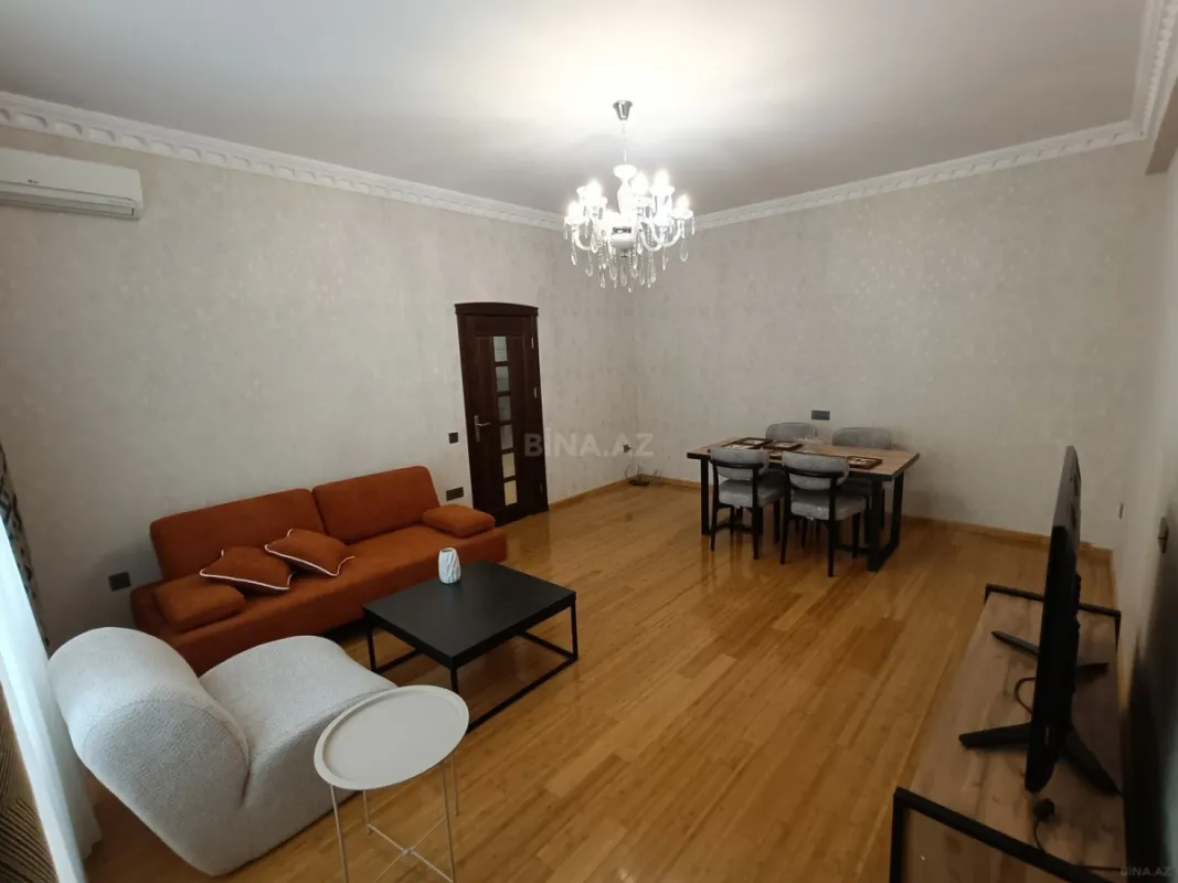 Kirayə verilir 2 otaqlı mənzil 75 m²
