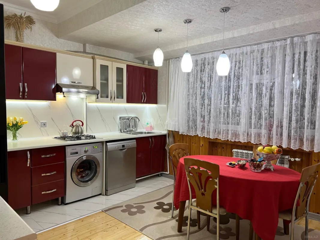 Satılır 2 otaqlı mənzil 70 m²