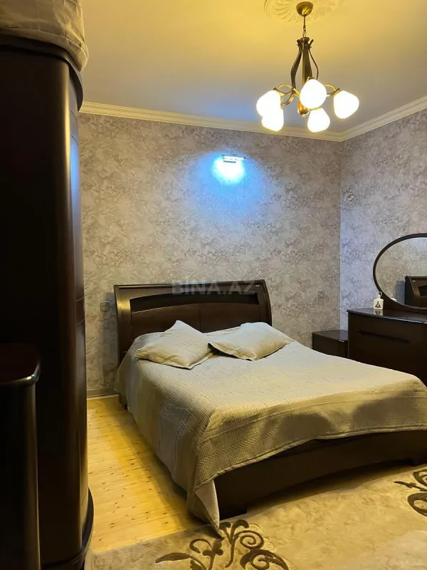 Satılır 2 otaqlı mənzil 70 m²
