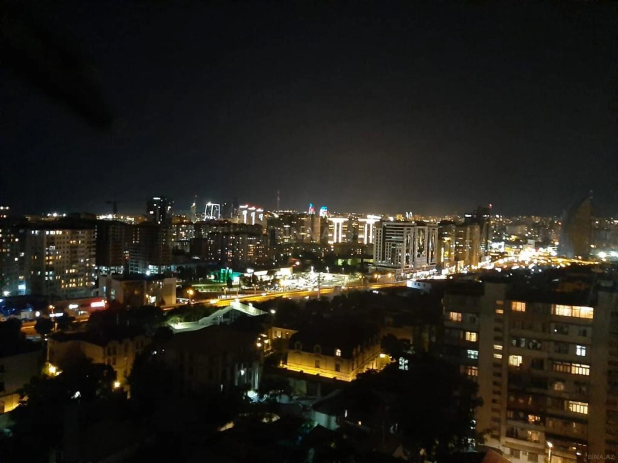 Kirayə verilir 4 otaqlı mənzil 170 m²