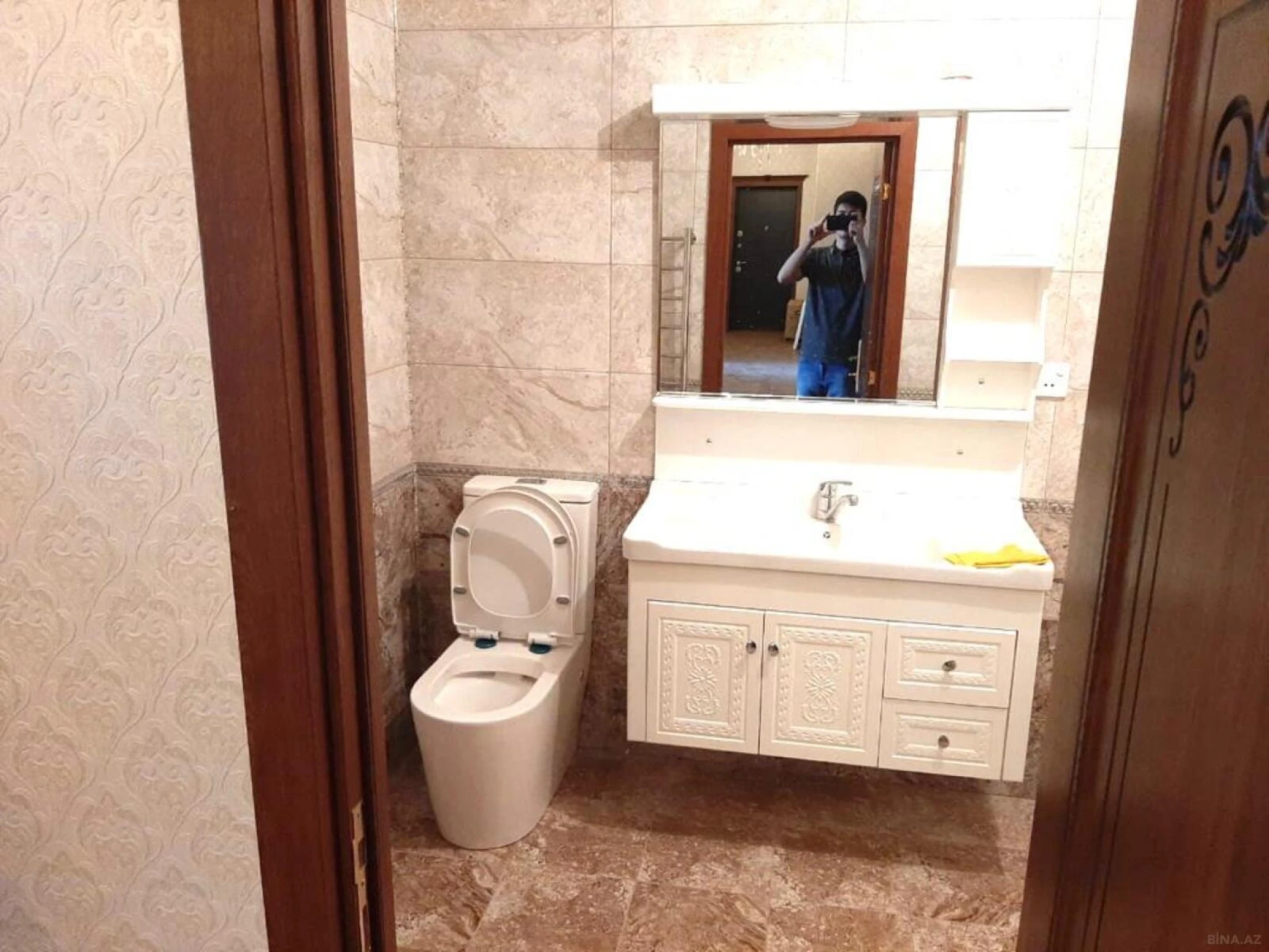 Kirayə verilir 4 otaqlı mənzil 170 m²