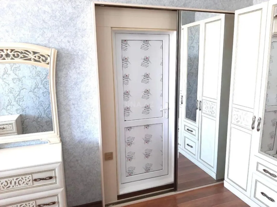 Kirayə verilir 4 otaqlı mənzil 170 m²