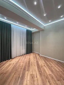 Satılır 4 otaqlı mənzil 138 m²