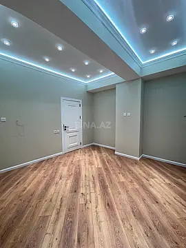 Satılır 4 otaqlı mənzil 138 m²