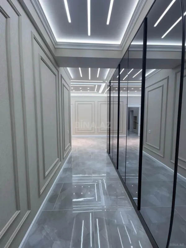 Satılır 4 otaqlı mənzil 138 m²