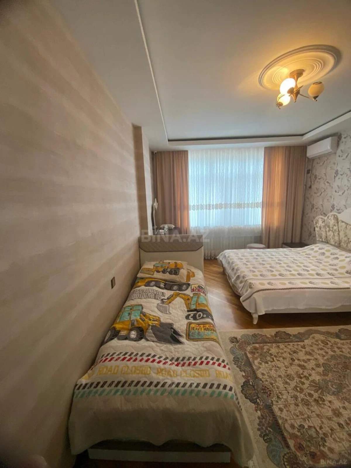 Satılır 2 otaqlı mənzil 110 m²